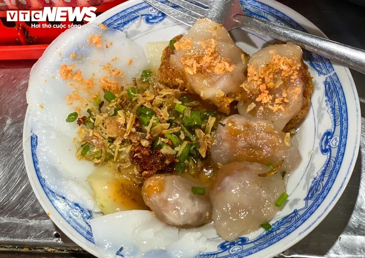 Những quán ăn giá rẻ hấp dẫn tại trung tâm Thành phố Huế Những quán ăn giá rẻ hấp dẫn tại trung tâm Thành phố Huế
