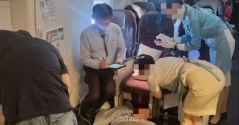 Nữ hành khách đột ngột ngưng thở trên máy bay được nhóm bác sỹ Hàn Quốc cứu