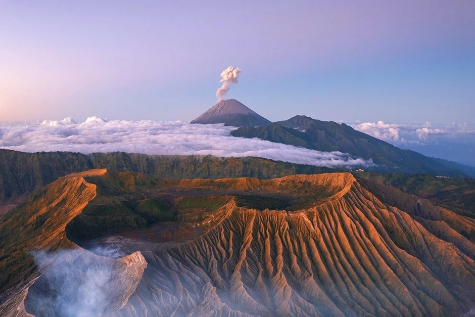 Núi lửa hút khách Việt ở Indonesia mở cửa sau cháy lớn, đón khách giới hạn Núi lửa hút khách Việt ở Indonesia mở cửa sau cháy lớn, đón khách giới hạn