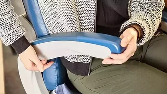 Nút bấm bí mật để có chỗ ngồi rộng trên ghế máy bay