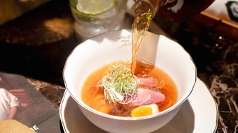 Omakase phở 4,5 triệu đồng ở TP HCM