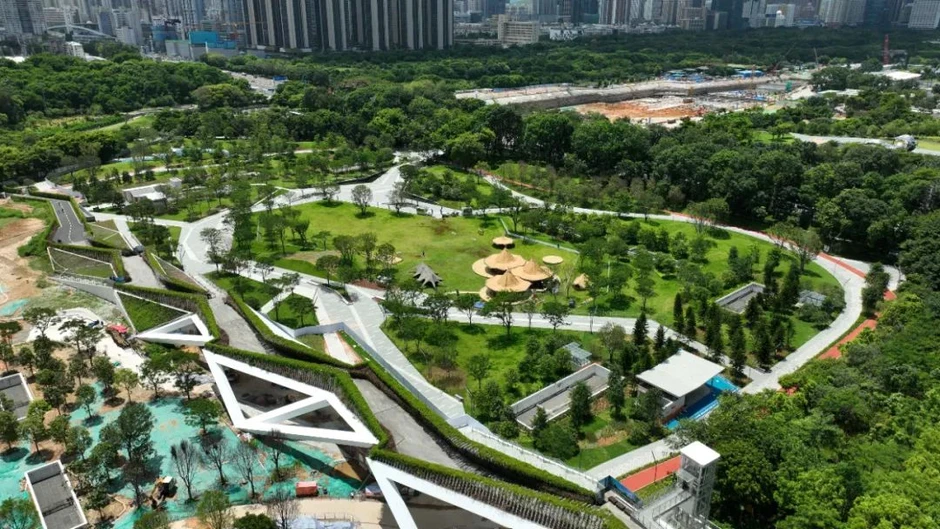 Ông Phạm Nhật Vượng đang cho xây "công viên sức khỏe" trong tổ hợp đô thị, nghỉ dưỡng bên vịnh Di sản: Rộng 6,3ha, mô hình như ở với Nhật Bản, Singapore, Trung Quốc Ông Phạm Nhật Vượng đang cho xây "công viên sức khỏe" trong tổ hợp đô thị, nghỉ dưỡng bên vịnh Di sản: Rộng 6,3ha, mô hình như ở với Nhật Bản, Singapore, Trung Quốc