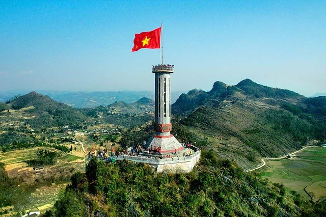 Phát hiện địa danh Việt Nam lọt Top 10 đẹp nhất thế giới, có thảo nguyên rộng 90 ha như "Thụy Sĩ thu nhỏ"