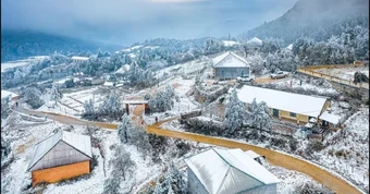 Phát hiện đỉnh núi cao 2.860 m ở Việt Nam, từng lạnh -5°C, mùa đông băng phủ trắng đẹp như trời Âu