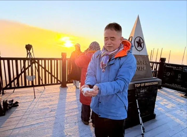 Phát hiện đỉnh núi cao 3.143 m ở Việt Nam, từng lạnh -8°C, mùa đông nhìn như một góc châu Âu Phát hiện đỉnh núi cao 3.143 m ở Việt Nam, từng lạnh -8°C, mùa đông nhìn như một góc châu Âu