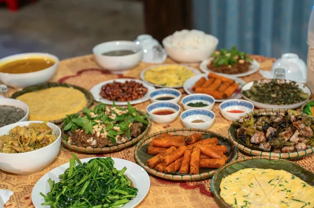 Phát hiện ngôi làng có hơn 600 căn nhà "biết nổi" mỗi khi nước dâng, từng được vinh danh tốt nhất thế giới