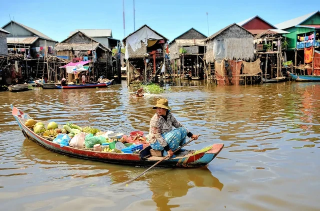 Phát hiện ngôi làng ở nước láng giềng Việt Nam, nhà dựng trên cột cao 9 m, mùa mưa đường biến thành sông Phát hiện ngôi làng ở nước láng giềng Việt Nam, nhà dựng trên cột cao 9 m, mùa mưa đường biến thành sông