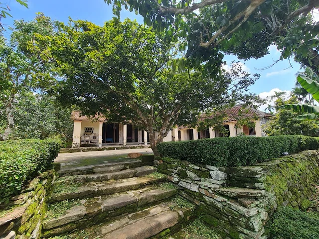 Phát hiện ngôi làng rộng hơn 270 ha có 8 nhà cổ trăm tuổi, nổi tiếng với chiếc bàn không cần đẩy vẫn xoay Phát hiện ngôi làng rộng hơn 270 ha có 8 nhà cổ trăm tuổi, nổi tiếng với chiếc bàn không cần đẩy vẫn xoay