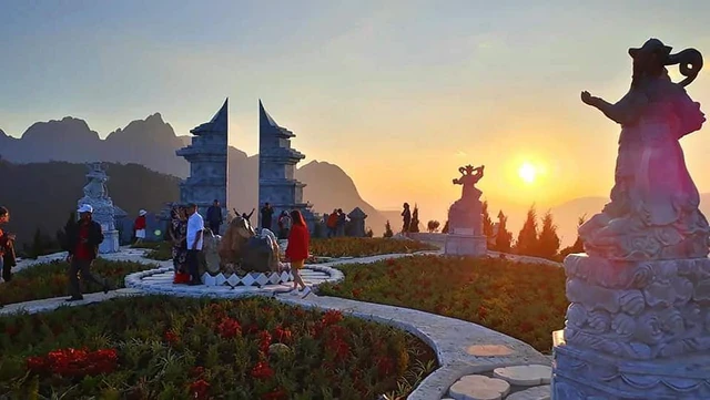 Phát hiện "rồng đá" dài 10 km giữa núi rừng Việt Nam, nhìn từ trên cao như một thắng cảnh ở châu Âu