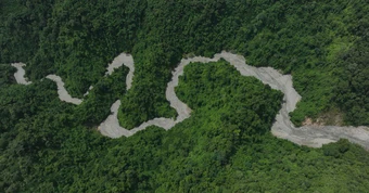 Phát hiện "rồng đá" dài 10 km giữa núi rừng Việt Nam, nhìn từ trên cao như một thắng cảnh ở châu Âu