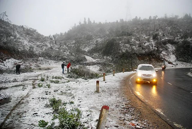 Phát hiện vùng đất miền Trung từng lạnh -8°C, tuyết phủ trắng khiến nhiều người ngỡ lạc vào rừng Bắc Âu