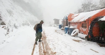 Phát hiện vùng đất miền Trung từng lạnh -8°C, tuyết phủ trắng khiến nhiều người ngỡ lạc vào rừng Bắc Âu