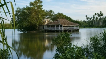 Phát triển du lịch đường thủy gắn với di sản ven sông Vàm Thuật
