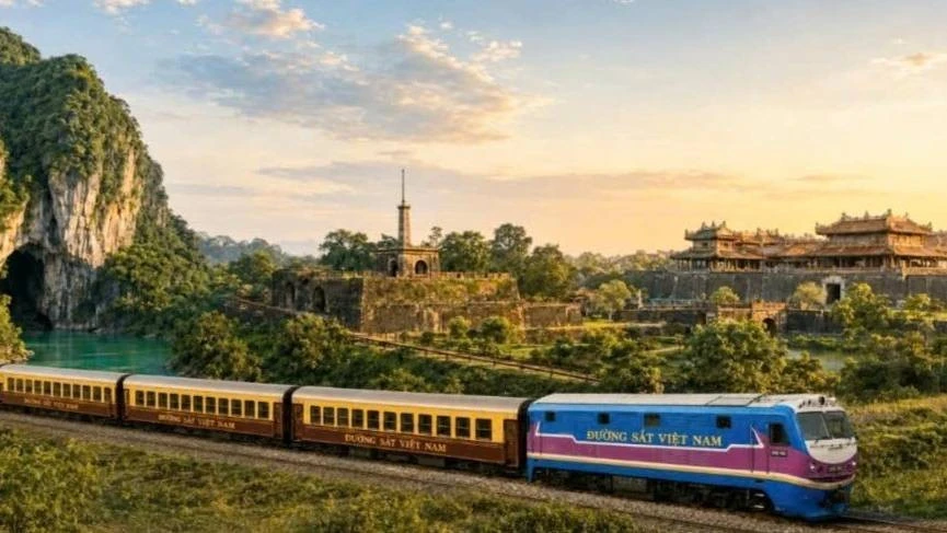 Phát triển sản phẩm du lịch đường sắt Cố đô Huế-Phong Nha: Hành trình kỳ quan-Di sản thế giới Phát triển sản phẩm du lịch đường sắt Cố đô Huế-Phong Nha: Hành trình kỳ quan-Di sản thế giới