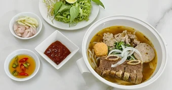Quán bún bò ở TPHCM có tấm biển báo với nội dung gây sốt