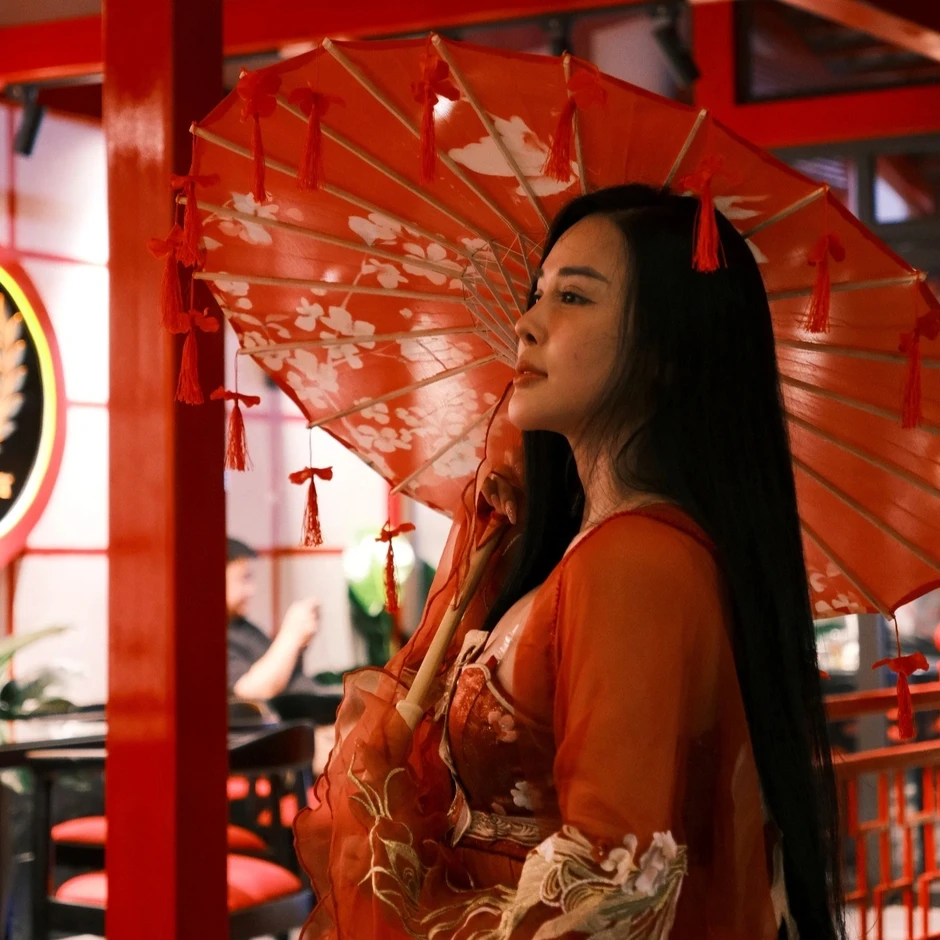 Quán cà phê ở Bắc Ninh gây chú ý nhờ màn múa tiên nữ phục vụ khách Quán cà phê ở Bắc Ninh gây chú ý nhờ màn múa tiên nữ phục vụ khách