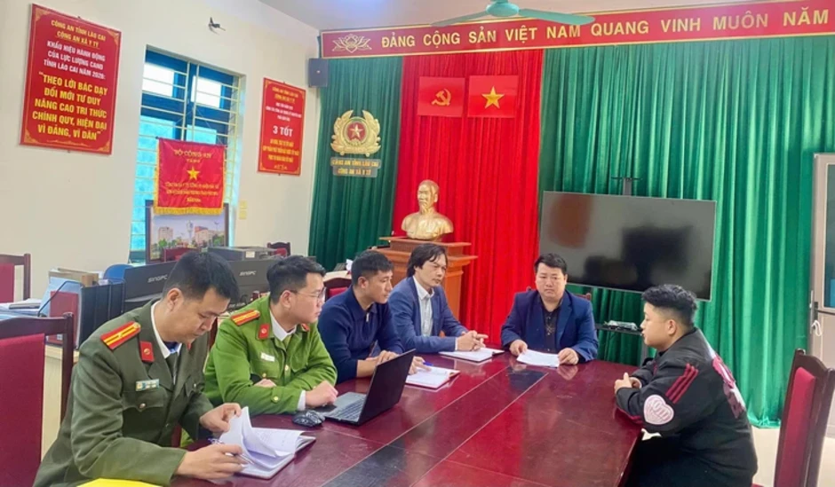 Quản lý homestay ở Y Tý báo cáo gì với chính quyền khi bị khách tố cho ở phòng kho? Quản lý homestay ở Y Tý báo cáo gì với chính quyền khi bị khách tố cho ở phòng kho?