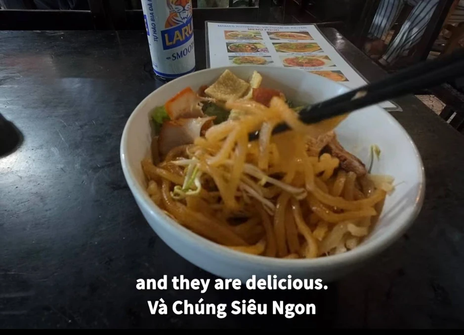 Quán nhỏ ở Hội An được khách Canada khen có bánh mì ngon nhất Quán nhỏ ở Hội An được khách Canada khen có bánh mì ngon nhất