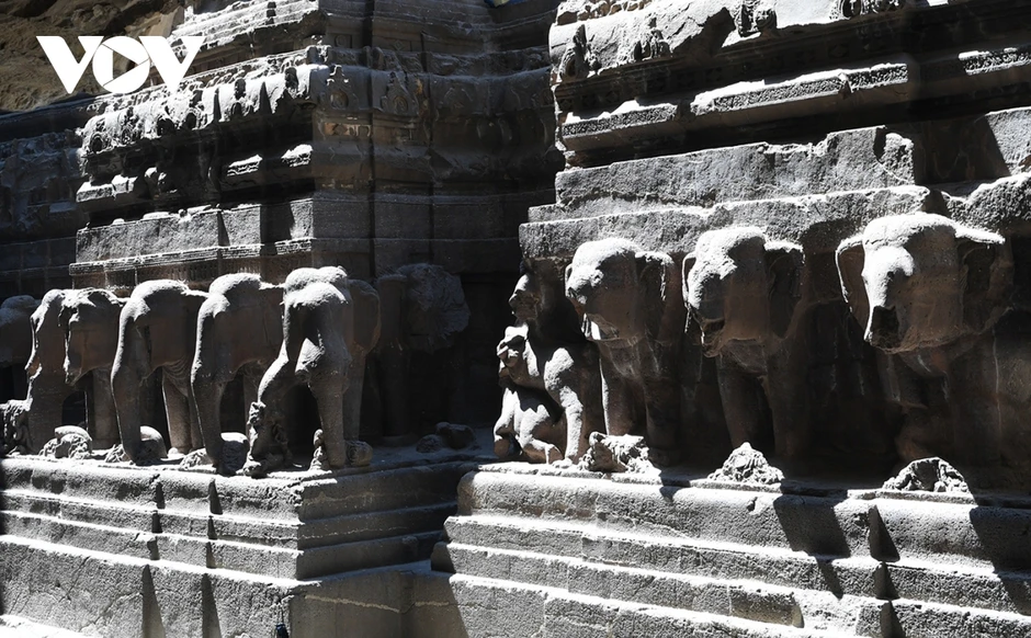 Quần thể hang động Ellora - kỳ quan kiến trúc trong lòng núi