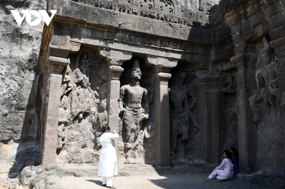 Quần thể hang động Ellora - kỳ quan kiến trúc trong lòng núi