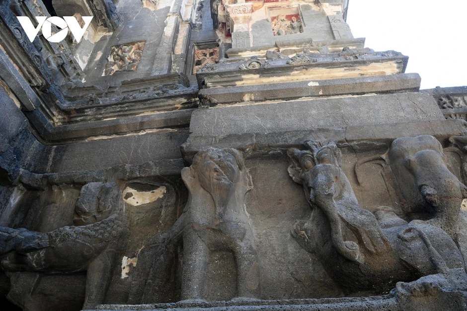Quần thể hang động Ellora - kỳ quan kiến trúc trong lòng núi