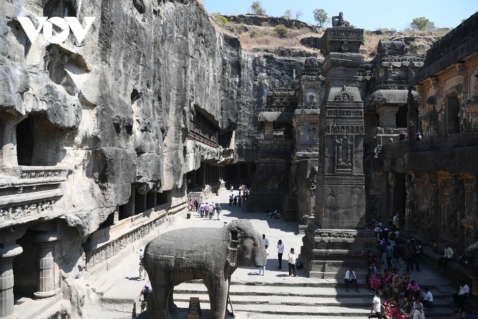Quần thể hang động Ellora - kỳ quan kiến trúc trong lòng núi