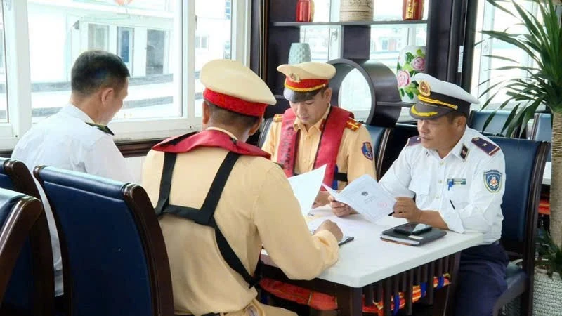 Quảng Ninh: Doanh thu du lịch ước đạt 2.510 tỷ đồng trong 3 ngày nghỉ lễ Quảng Ninh: Doanh thu du lịch ước đạt 2.510 tỷ đồng trong 3 ngày nghỉ lễ