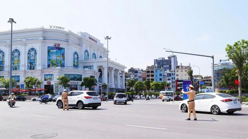 Quảng Ninh: Đón 600.000 lượt khách trong hai ngày nghỉ lễ 30/4 và 1/5 Quảng Ninh: Đón 600.000 lượt khách trong hai ngày nghỉ lễ 30/4 và 1/5