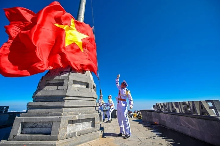 Sa Pa mùa lúa xanh: Chiêm ngưỡng 'tấm thảm xanh' mướt mắt giữa đại ngàn Sa Pa mùa lúa xanh: Chiêm ngưỡng 'tấm thảm xanh' mướt mắt giữa đại ngàn