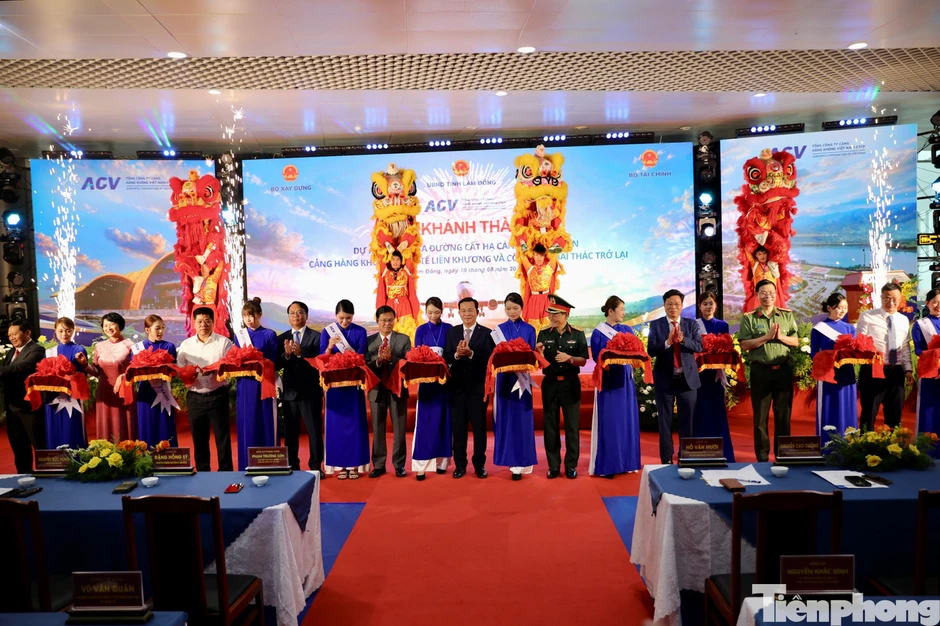 Sân bay Liên Khương mở cửa Sân bay Liên Khương mở cửa