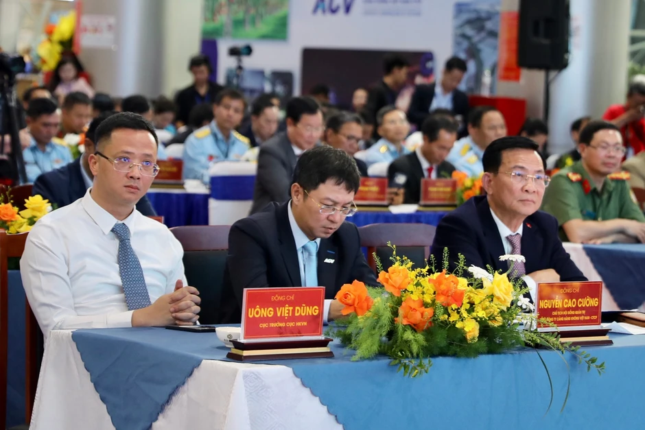 Sân bay Liên Khương mở cửa Sân bay Liên Khương mở cửa