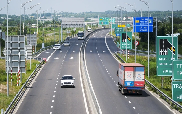 Sân bay Liên Khương tạm đóng, doanh nghiệp du lịch Đà Lạt 'xoay trục' sang khách nội vùng Sân bay Liên Khương tạm đóng, doanh nghiệp du lịch Đà Lạt 'xoay trục' sang khách nội vùng