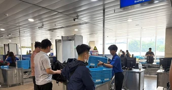 Sân bay Tân Sơn Nhất đón hơn 136.000 lượt khách ngày cuối kỳ nghỉ lễ