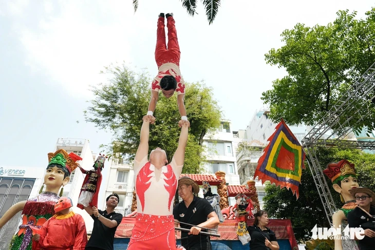 Sôi động săn tour, ưu đãi bùng nổ tại Ngày hội Du lịch TP.HCM Sôi động săn tour, ưu đãi bùng nổ tại Ngày hội Du lịch TP.HCM
