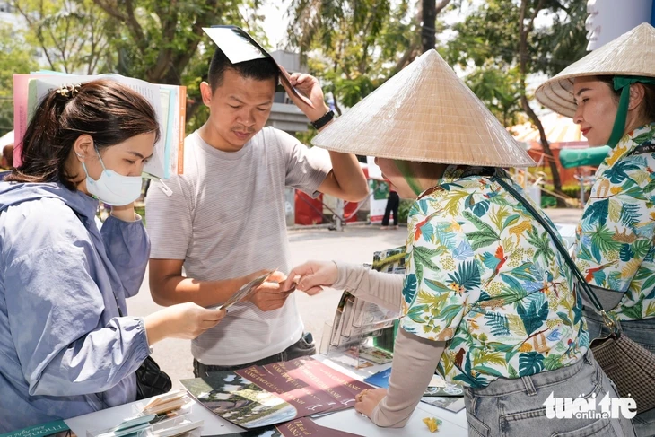 Sôi động săn tour, ưu đãi bùng nổ tại Ngày hội Du lịch TP.HCM Sôi động săn tour, ưu đãi bùng nổ tại Ngày hội Du lịch TP.HCM