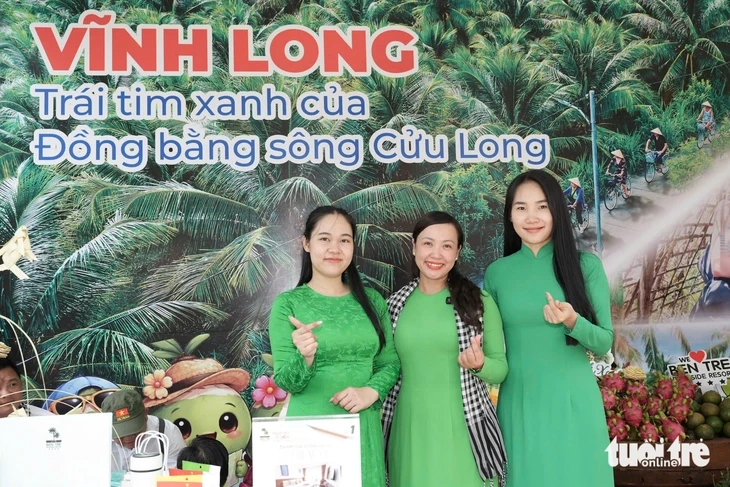 Sôi động săn tour, ưu đãi bùng nổ tại Ngày hội Du lịch TP.HCM Sôi động săn tour, ưu đãi bùng nổ tại Ngày hội Du lịch TP.HCM