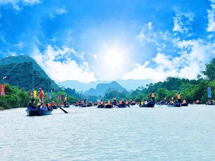Soi giá những tour du lịch tâm linh 3 miền hút khách nhất đầu năm 2026 Soi giá những tour du lịch tâm linh 3 miền hút khách nhất đầu năm 2026