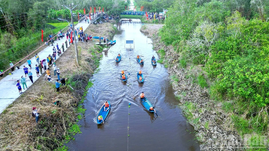 Sôi nổi các hoạt động tại sự kiện “Hương rừng U Minh năm 2026” Sôi nổi các hoạt động tại sự kiện “Hương rừng U Minh năm 2026”
