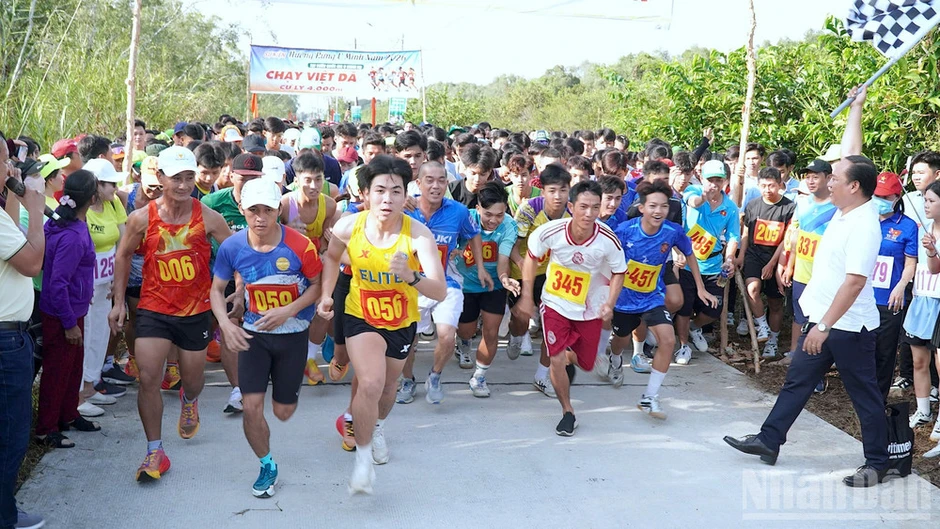Sôi nổi các hoạt động tại sự kiện “Hương rừng U Minh năm 2026” Sôi nổi các hoạt động tại sự kiện “Hương rừng U Minh năm 2026”