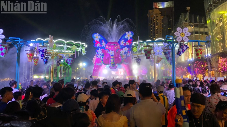 Songkran tạo động lực cho ngành công nghiệp không khói Thái Lan Songkran tạo động lực cho ngành công nghiệp không khói Thái Lan