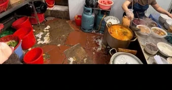 Tạm đóng cửa quán bún ở Hà Nội sau khi khách nước ngoài chê mất vệ sinh