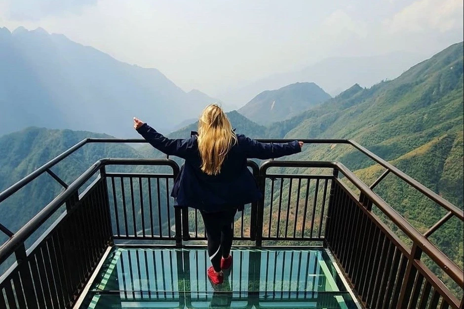 Tạm dừng hoạt động cầu kính cao nhất Việt Nam Tạm dừng hoạt động cầu kính cao nhất Việt Nam