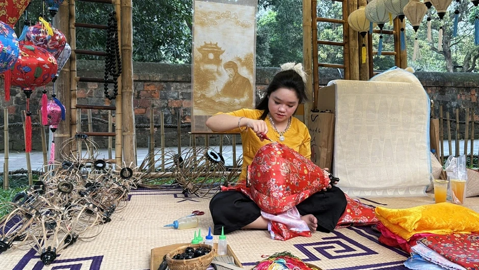 Thăm "Vườn Ánh sáng" giữa lòng di sản