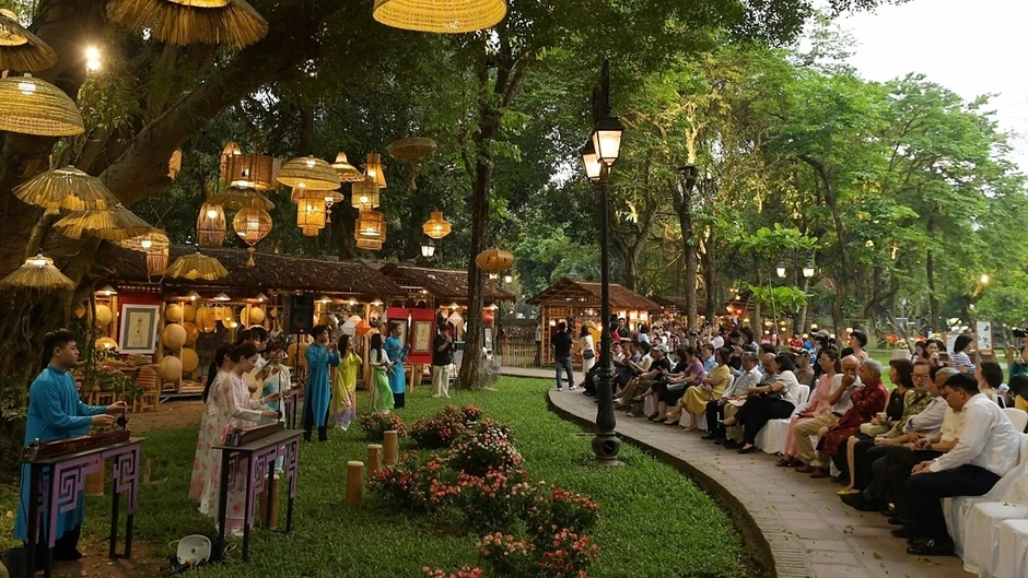 Thăm "Vườn Ánh sáng" giữa lòng di sản
