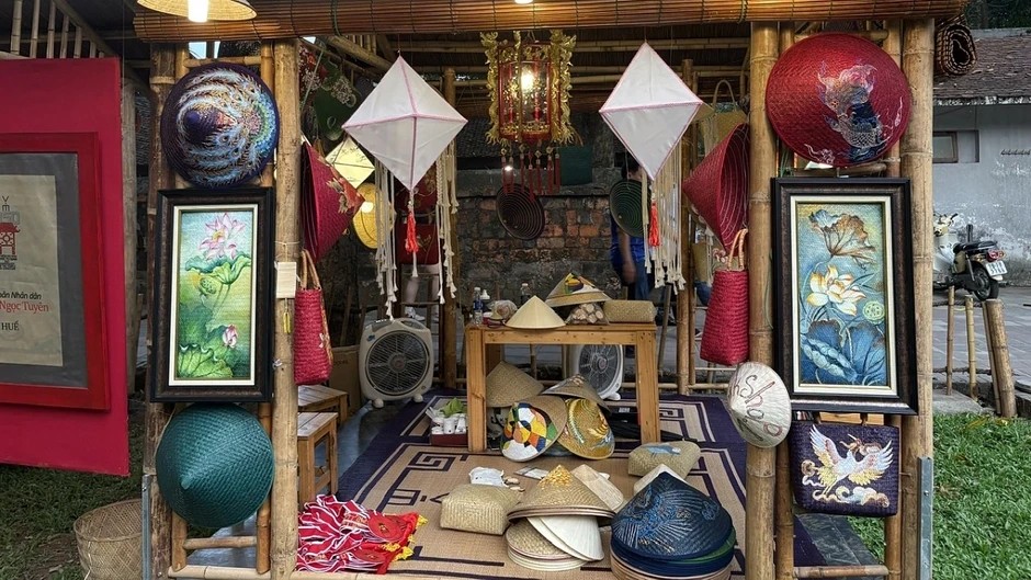 Thăm "Vườn Ánh sáng" giữa lòng di sản