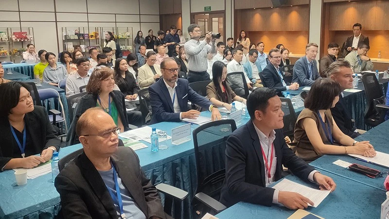Thành phố Hồ Chí Minh: Đối thoại giải quyết vướng mắc về lĩnh vực du lịch Thành phố Hồ Chí Minh: Đối thoại giải quyết vướng mắc về lĩnh vực du lịch