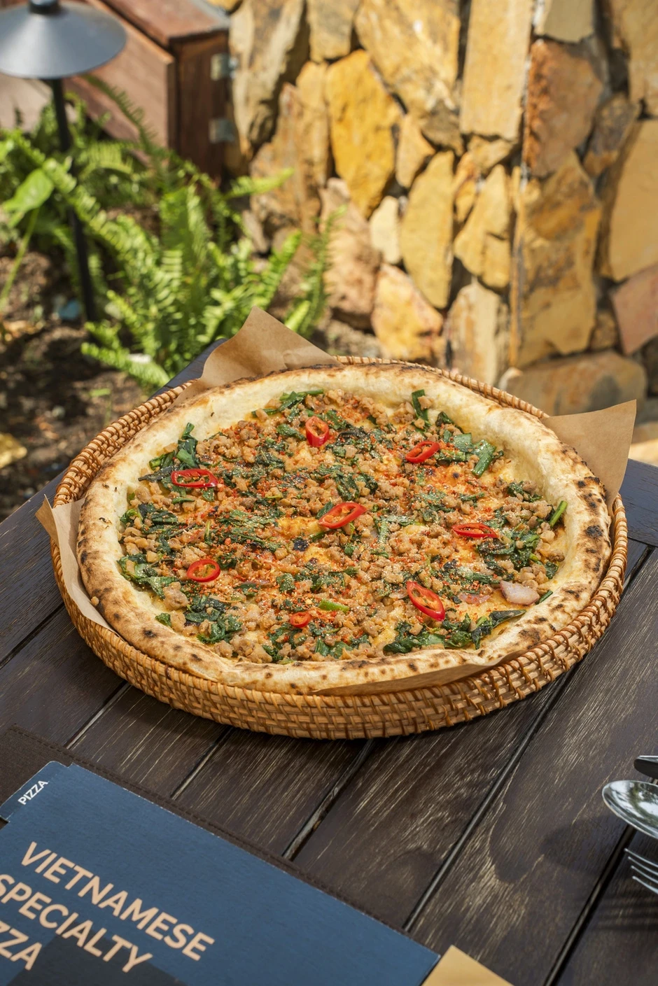 The Home Pizza đưa ẩm thực Việt lên đế bánh pizza The Home Pizza đưa ẩm thực Việt lên đế bánh pizza