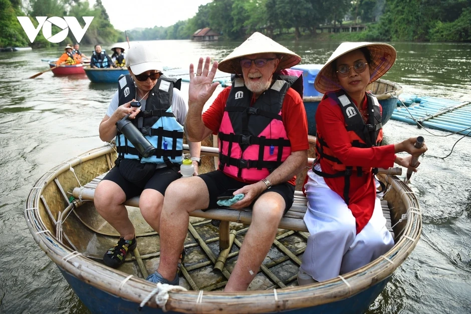 Thuyền thúng - từ sông nước Việt Nam tới trải nghiệm du lịch Thái Lan Thuyền thúng - từ sông nước Việt Nam tới trải nghiệm du lịch Thái Lan