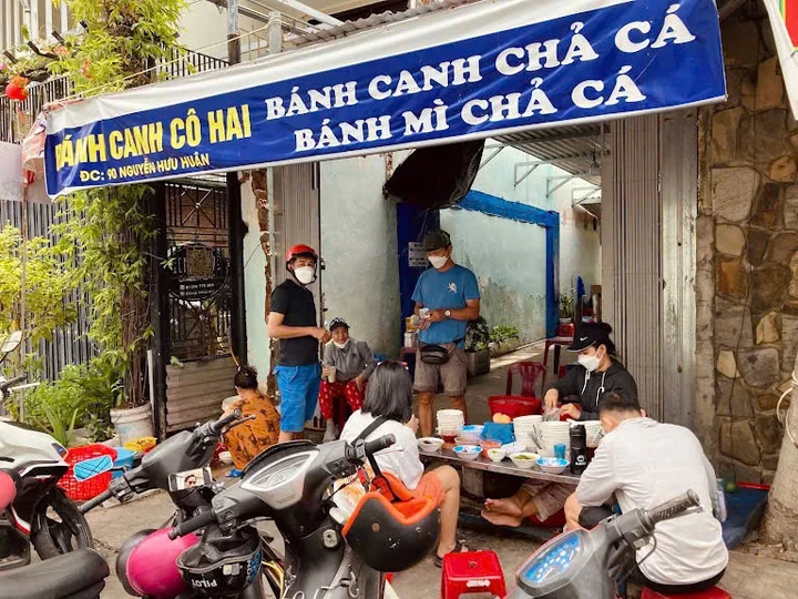 Tô bánh canh 8.000 đồng 'cứu đói' ở Nha Trang 6 năm không tăng giá Tô bánh canh 8.000 đồng 'cứu đói' ở Nha Trang 6 năm không tăng giá