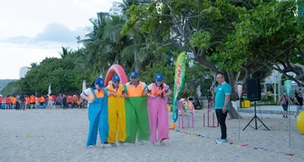Tour biển đảo hút khách